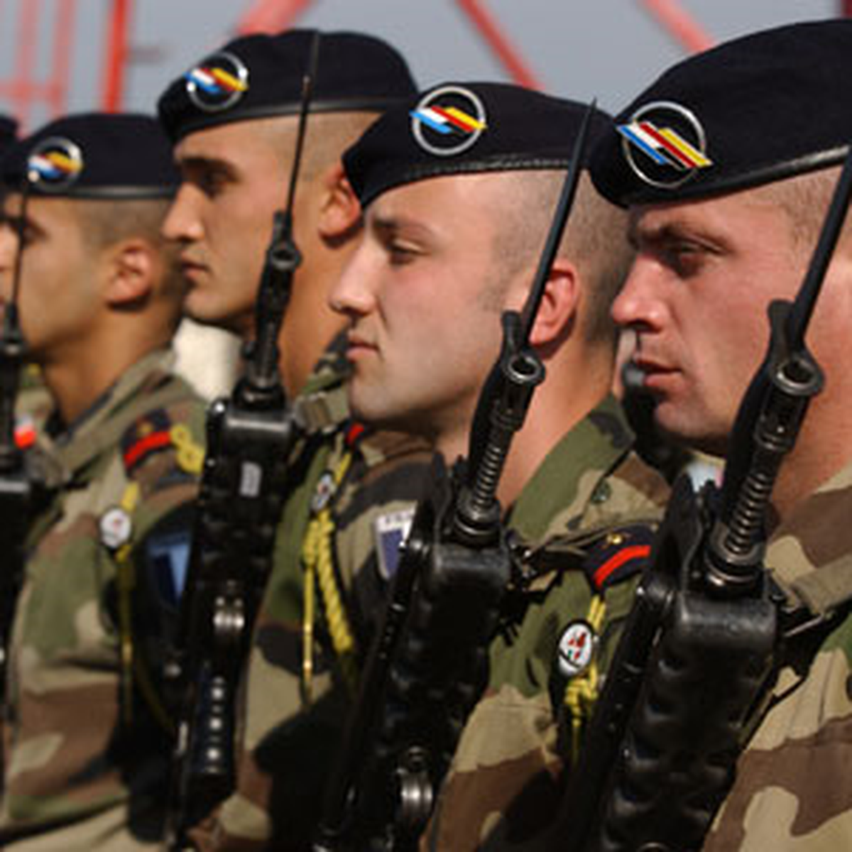 Fransa Dışişleri Bakanı Le Drian, Suriye\'ye Askeri Müdahale İçin BM Şartını Koştu