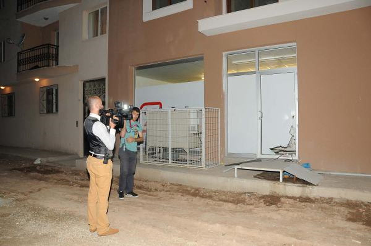 İzmir\'de 3 Ayrı Noktada Ses Bombası Patladı
