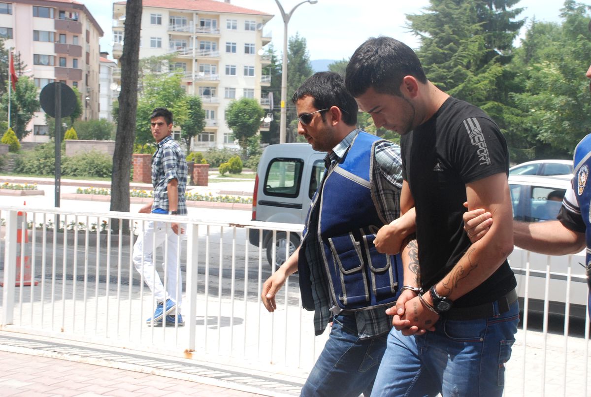Kamu Dairesi Müdürünü 25 Bin TL Dolandıran Kişi Yakalandı