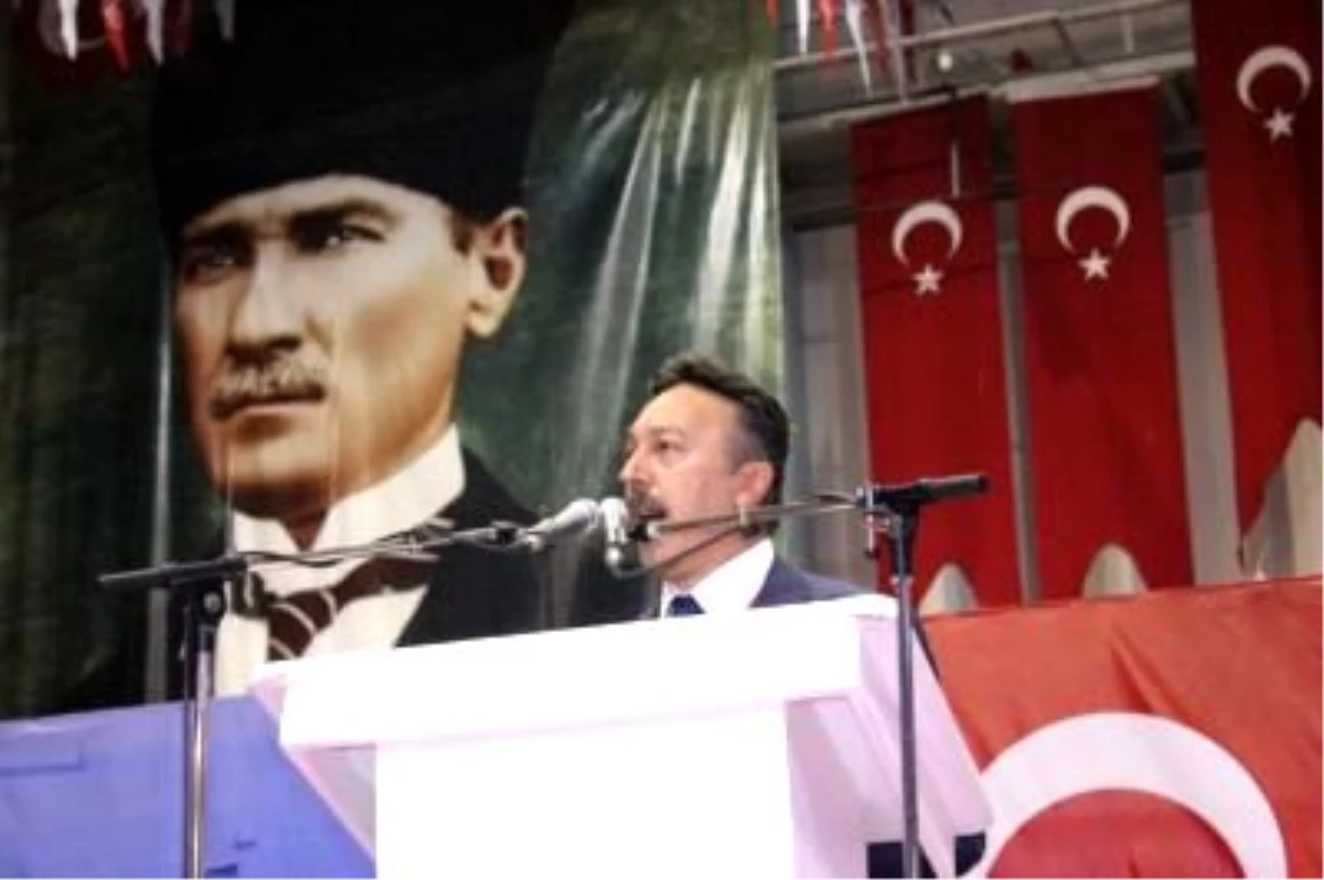 MHP İzmir İl Kongresinde Karataş Yeniden Başkan Seçildi