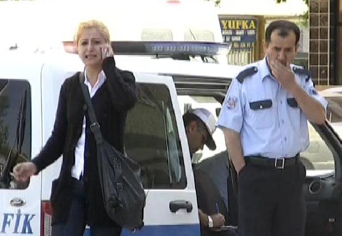 Takla Atan Araçtan Yaralanmadan Çıktı