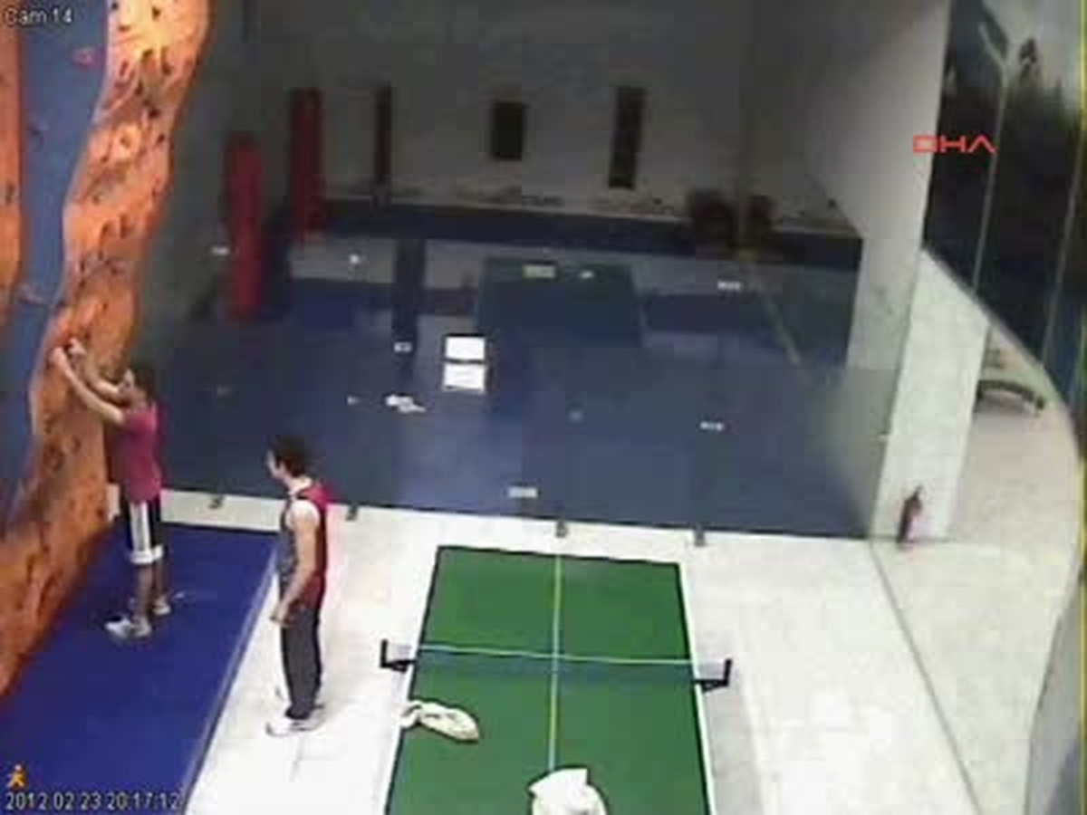 Tırmanma Duvarı Liseli Gencin Dünyasını Kararttı