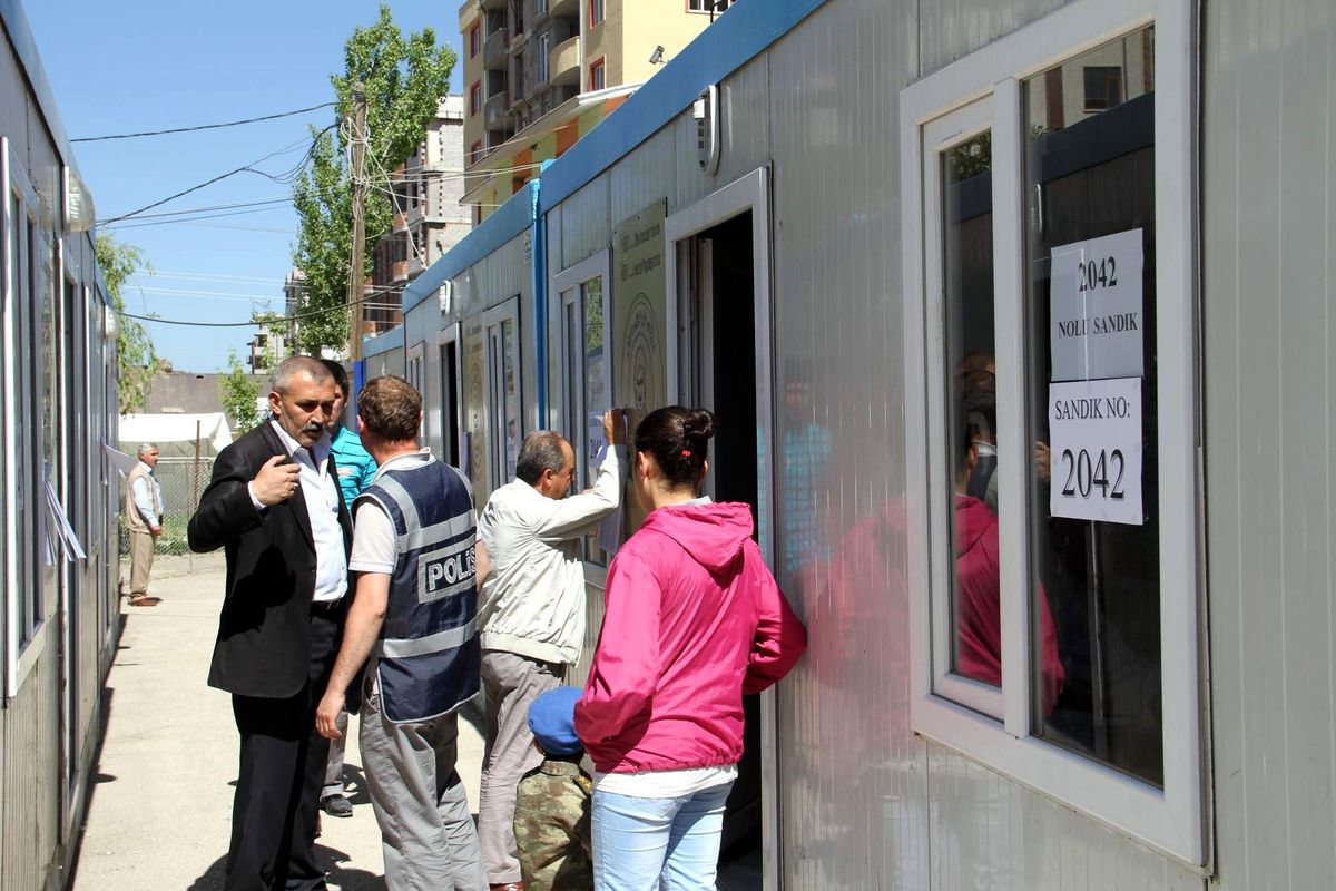 Van\'da Muhtarlık Seçimleri