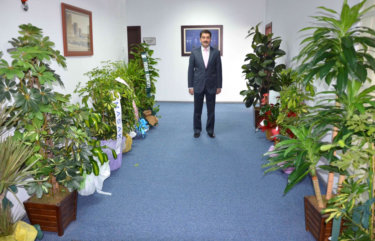 Cantimur\'un Makam Odası Çiçek Bahçesi Oldu