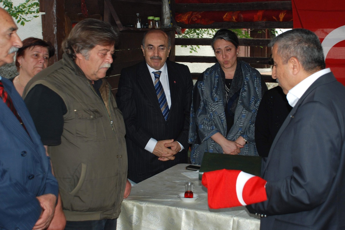 CHP\'li Milletvekili\'nden Şehit Ailesine Ziyaret