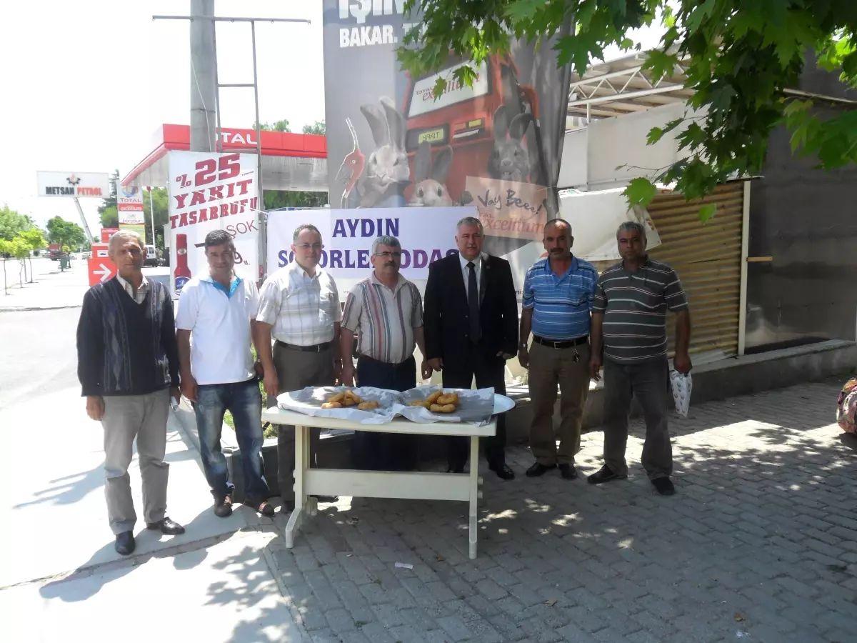 Direksiyon Başındakilerin Selameti İçin Aydın Şoförler Odası Lokma Döktürdü