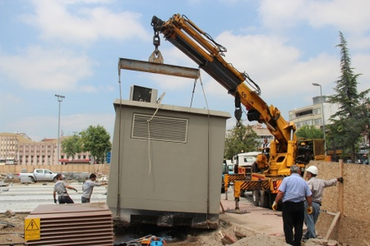 Eski Trafo Binasını Kaldırdı