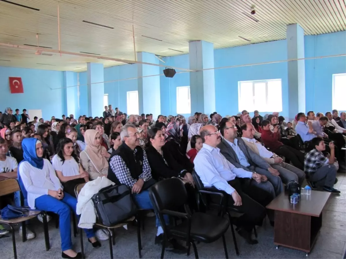 Hisarcık Çpl'de Yılsonu Gösterisi