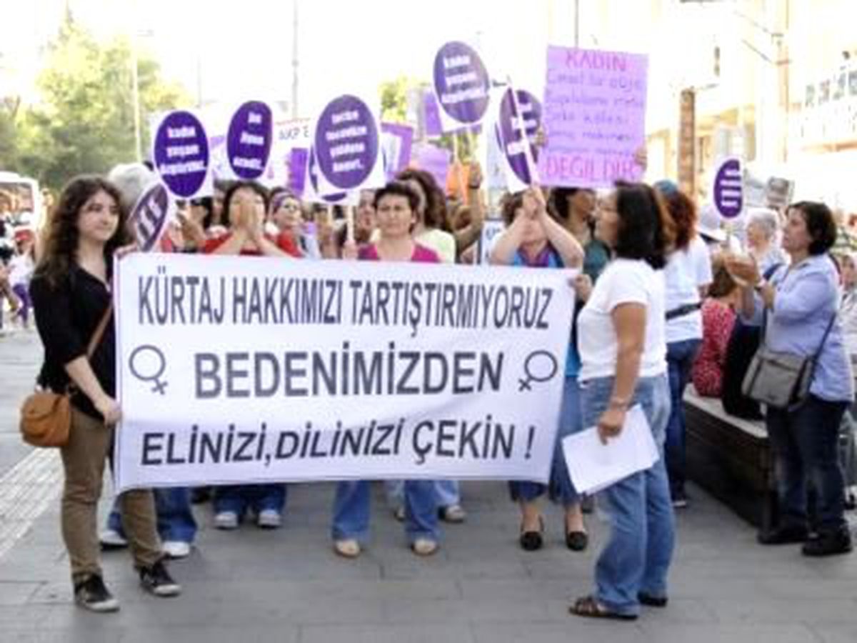 Kadıköy'de Kadınlardan 'Kürtaj' Eylemi (2)