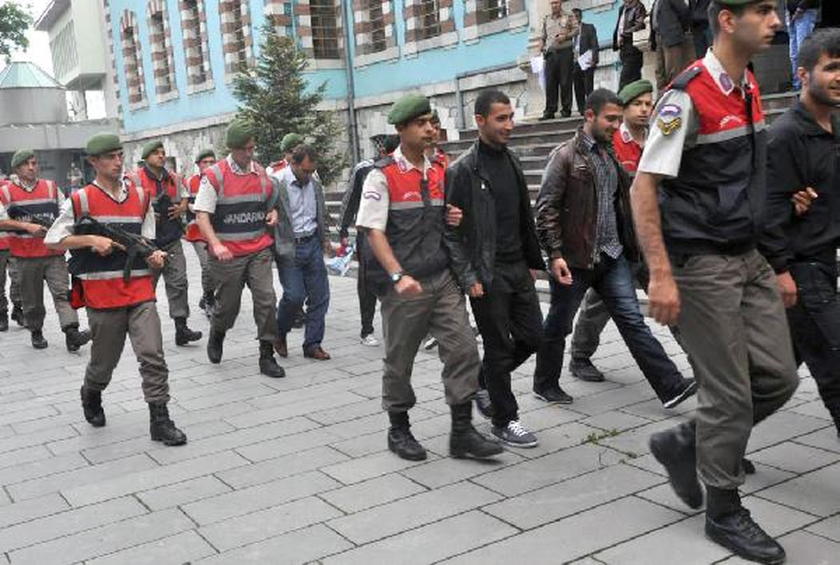 Kütahya\'da Kaçak Akaryakıt Operasyonu: 23 Gözaltı