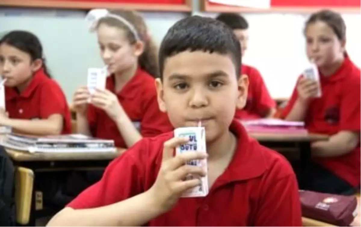 Okullarda Süt Dağıtımına Destek