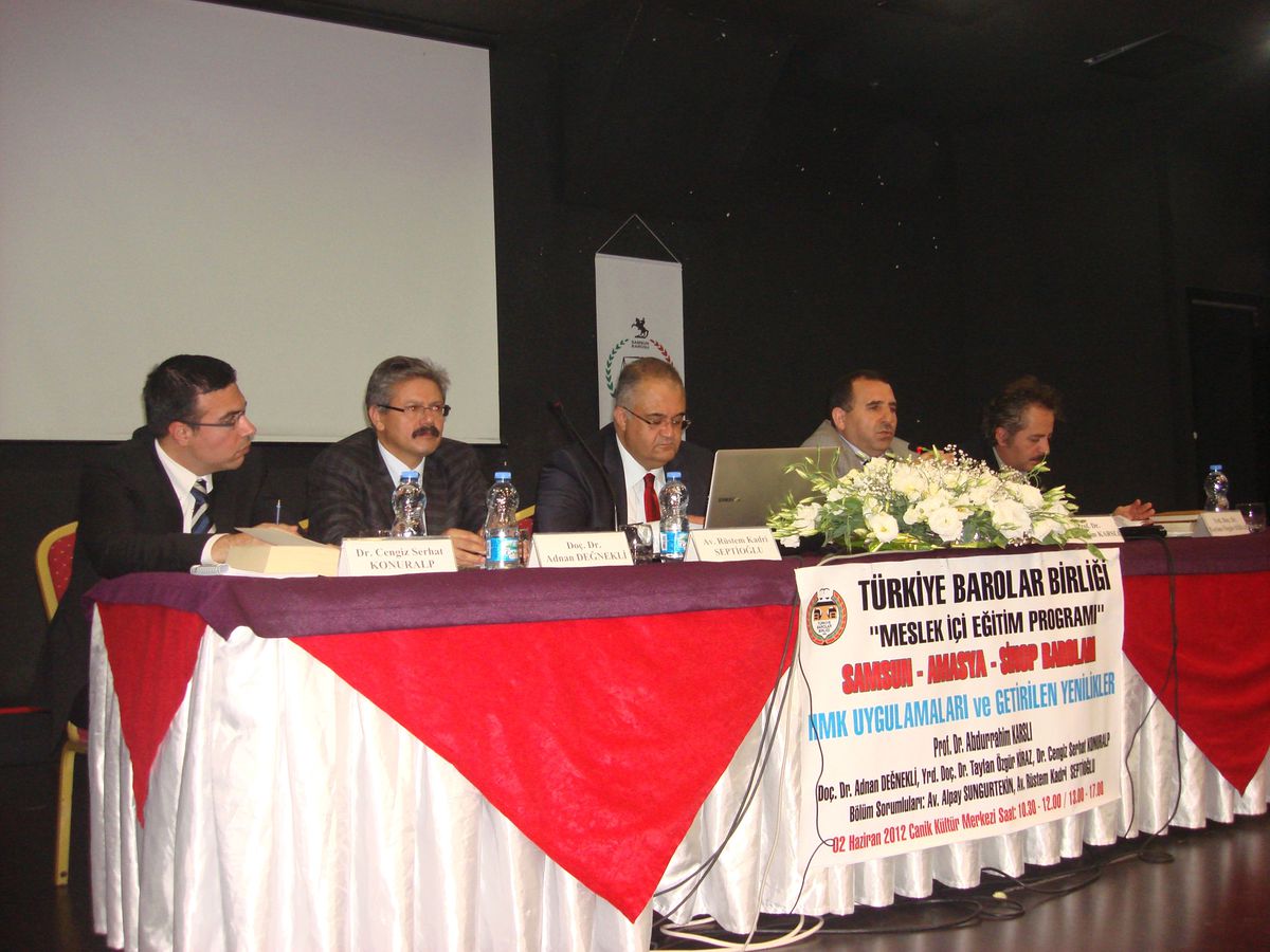 Samsun Barosu\'ndan Hmk Semineri