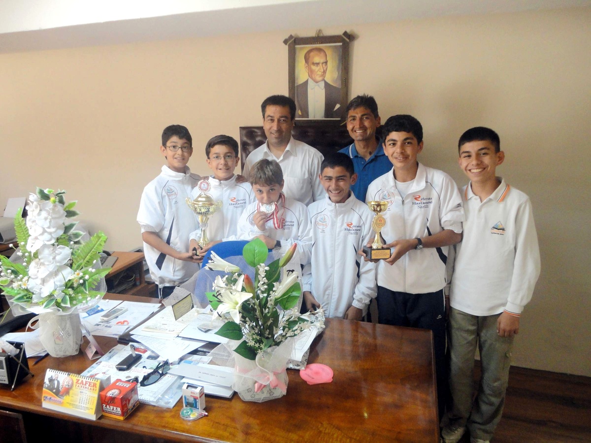Sporculardan İlçe Spor Müdürüne Ziyaret