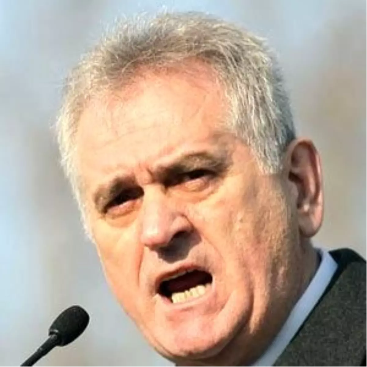 "Srebrenitsa\'da Soykırım Yapılmadı" Diyen Sırp Lider Nikoliç\'e AB\'den Tepki."Tarihi Yeniden Yazma...