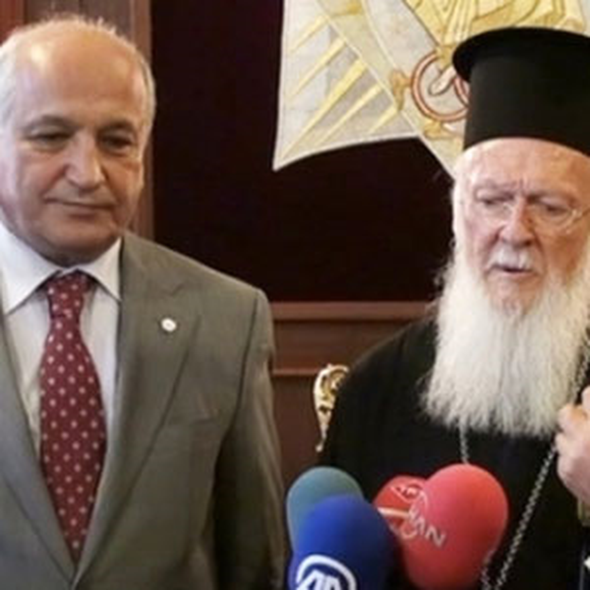 Türk Kızılayı\'ndan Rum Cemaatine Yardım