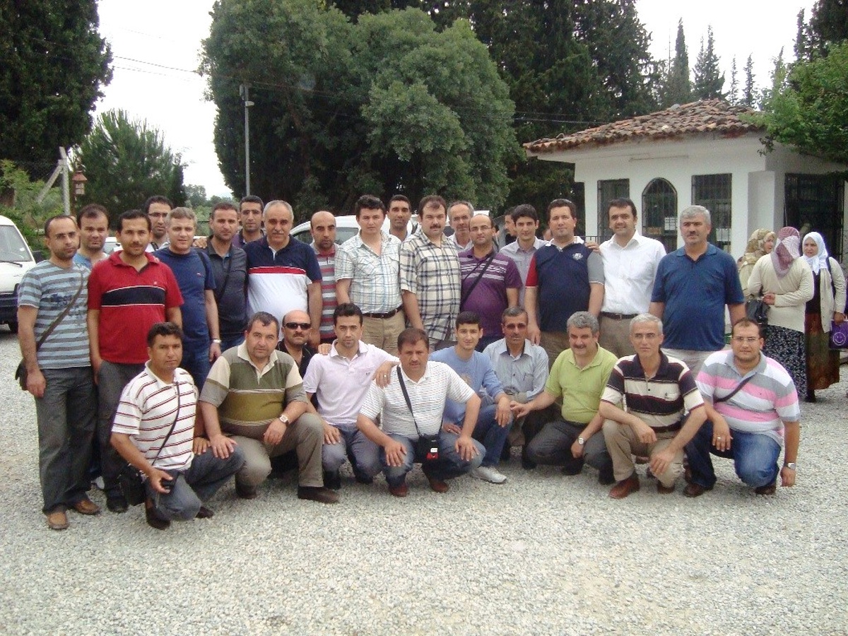 \'Ülkemizi Tanıyalım\' Projesi ile Yollara Düşen Antalyalı Öğretmenler Birgi\'ye Hayran Kaldı