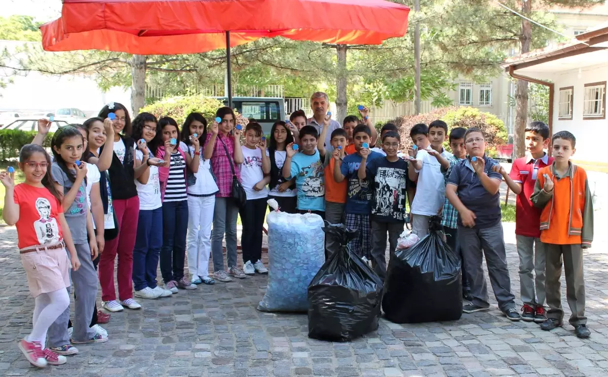 50 Bin Det Mavi Kapak Anadolu Sakatlar Derneğine Teslim Edildi