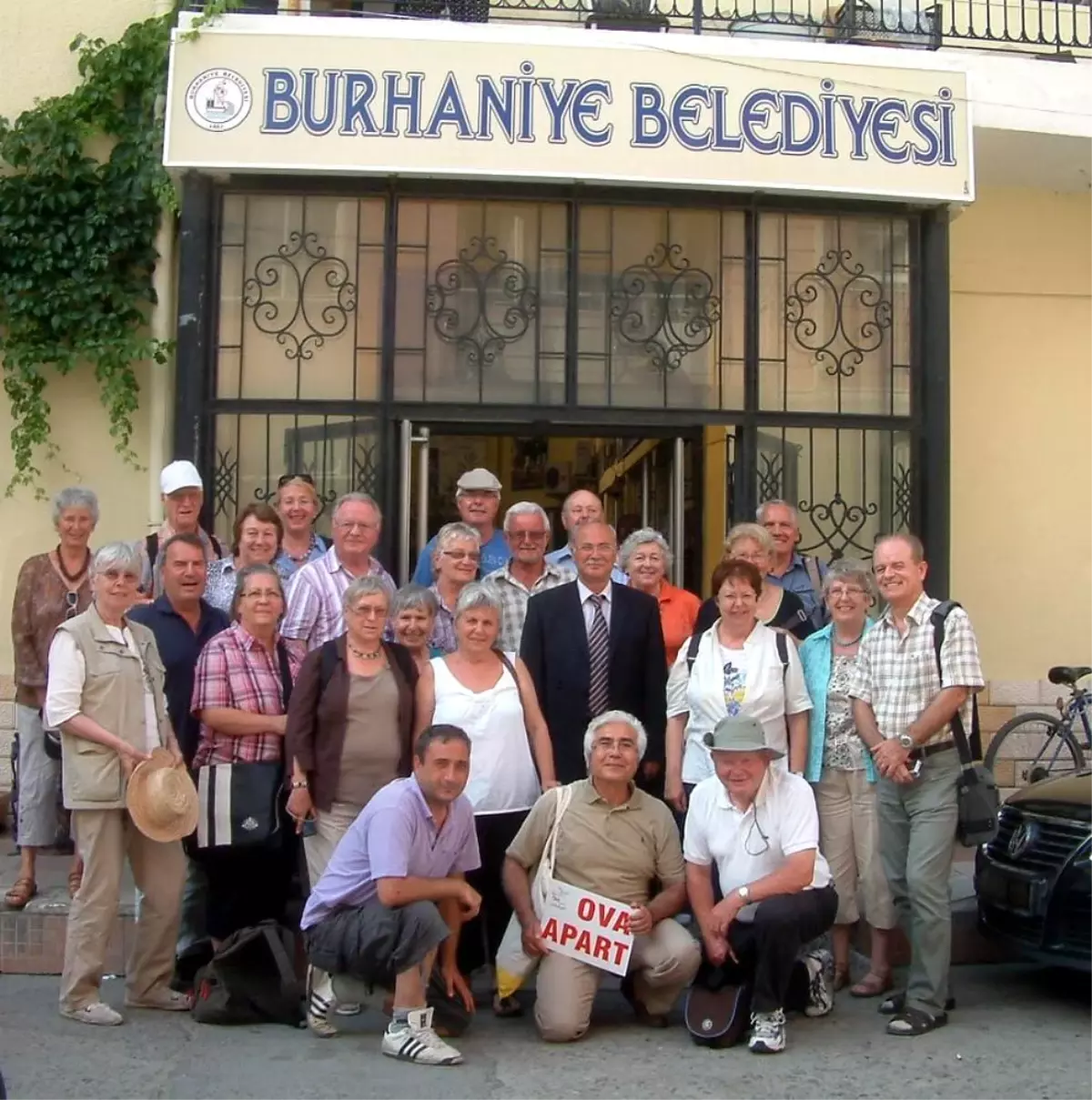 Alman Konuklar Burhaniye'yi Sevdi