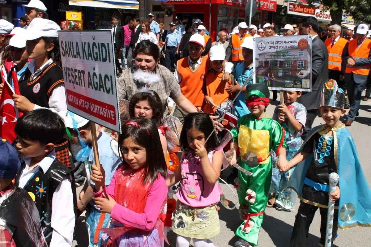 Anaokulu Öğrencilerinin, Çöp Çalışmaları İlgi Gördü