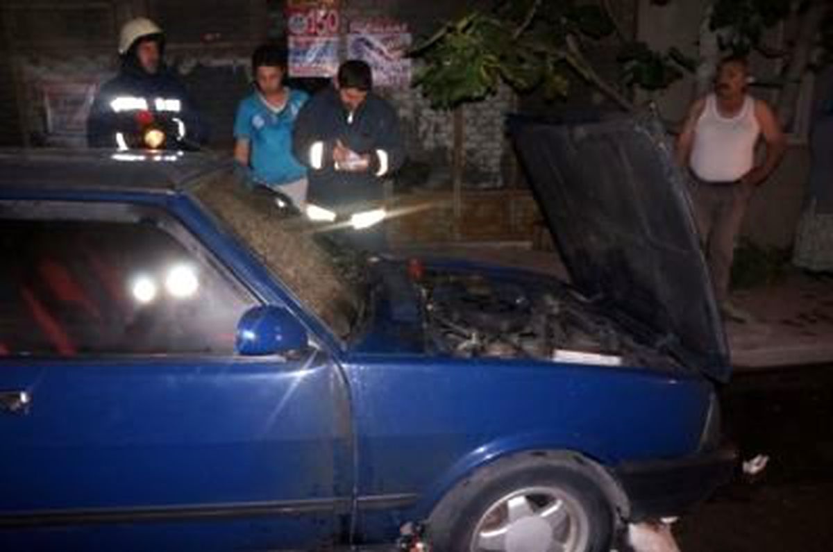 Başakşehir\'de 4 Otomobil Ateşe Verildi