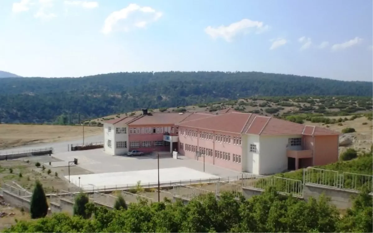 Harmancık\'a Turizm Otelcilik Bölümü Açılıyor