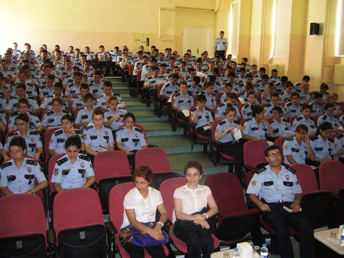Polis Adaylarına \'Hasta Hakları\' Eğitimi