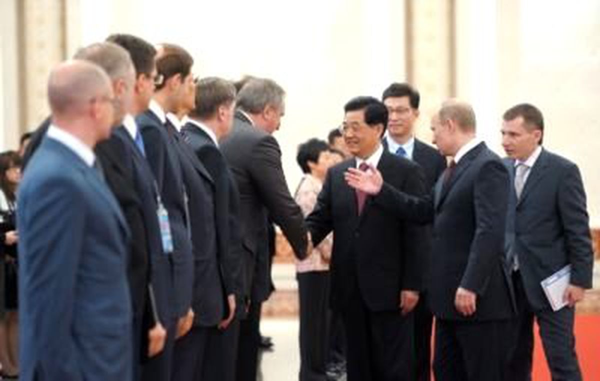 Rusya Devlet Başkanı Putin, Çin Devlet Başkanı Hu ile Görüştü