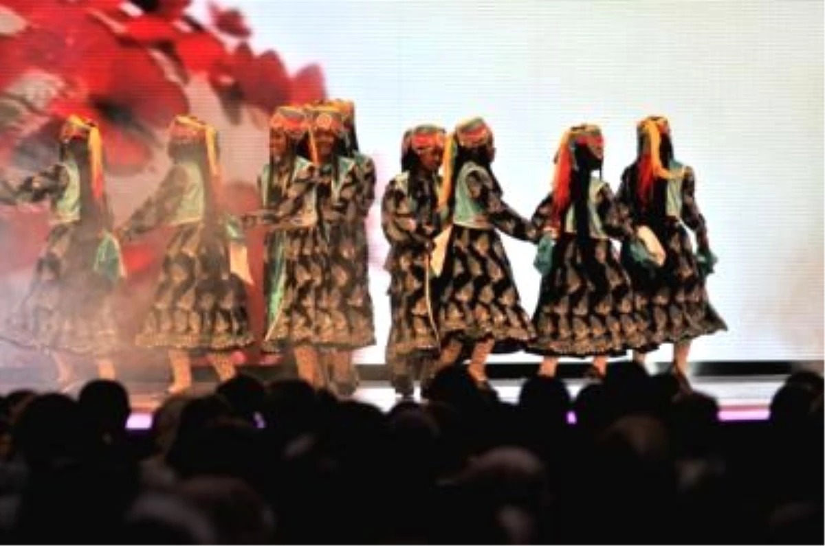 10. Türkçe Olimpiyatları Şarkının Yıldızları Finali