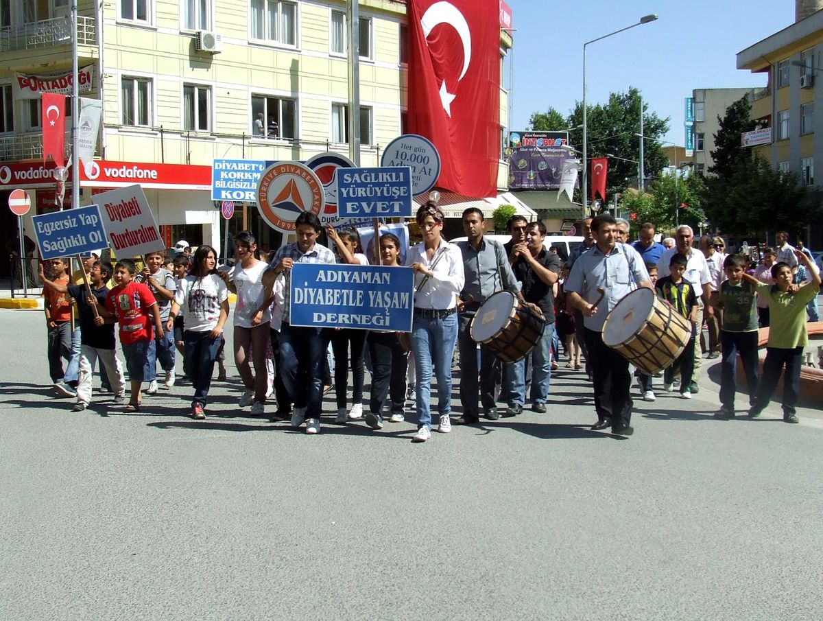 Adıyaman\'da Diyabeti Durduralım Yürüyüşü