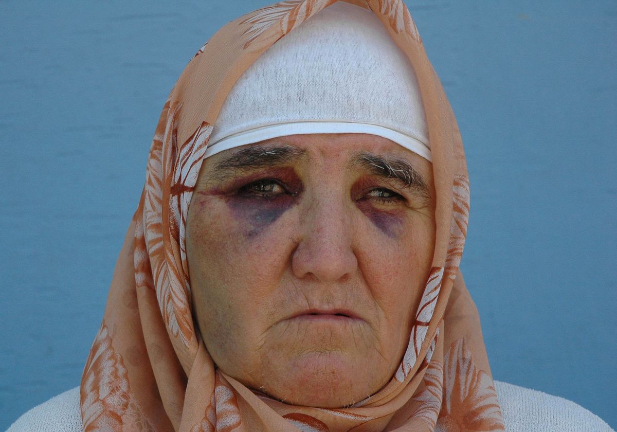 Annesini Darp Eden Şahsa 3 Yıl 4 Ay Hapis Cezası