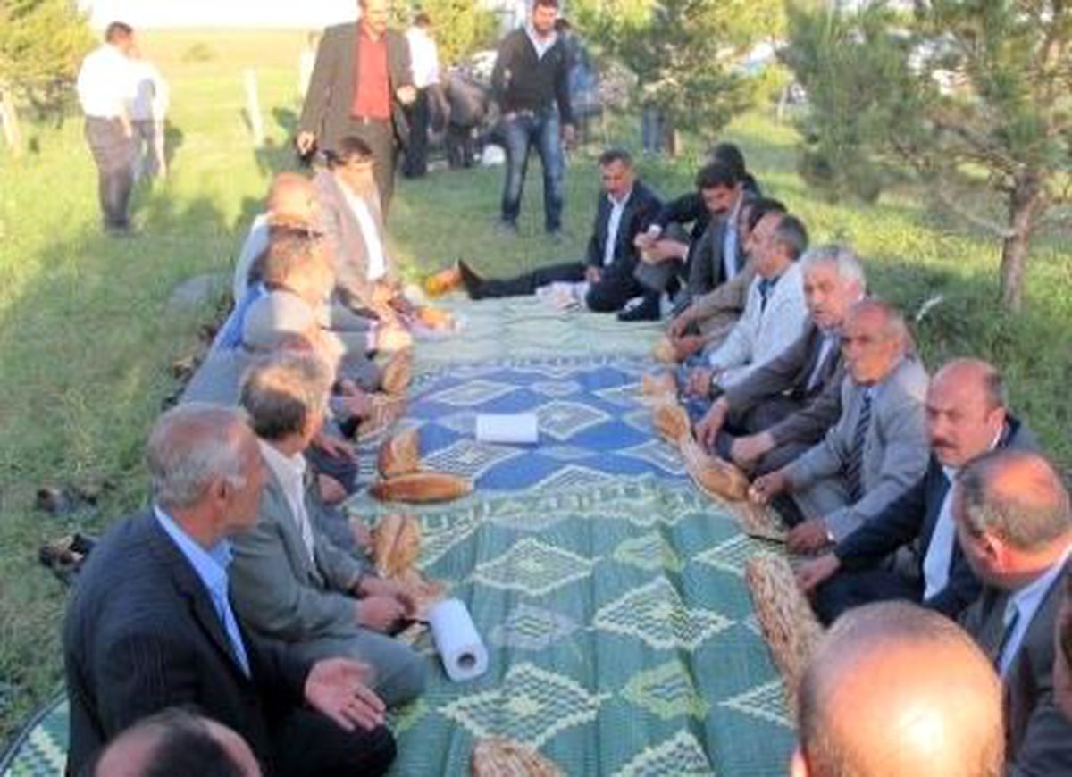Arslan Muhtarlar ve Basınla Bir Arada