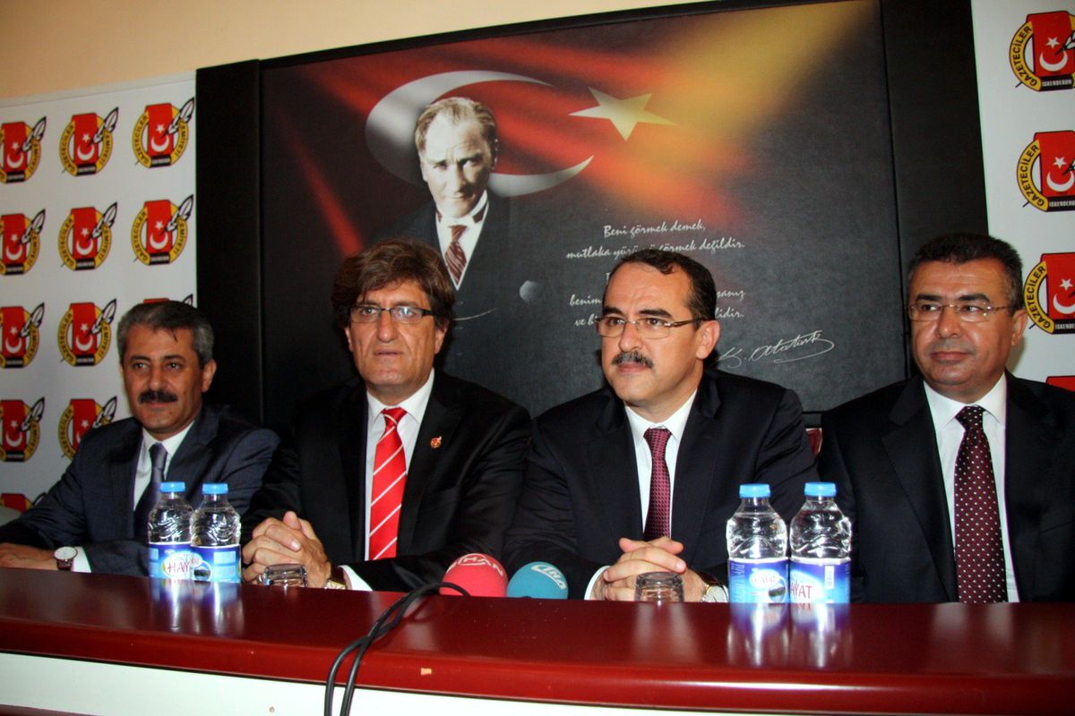 Bakan Ergin İskenderun\'da