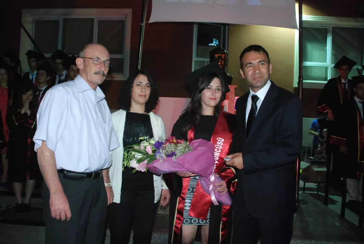 Bozüyük İMKB Anadolu Lisesi 3. Dönem Mezunlarını Uğurladı