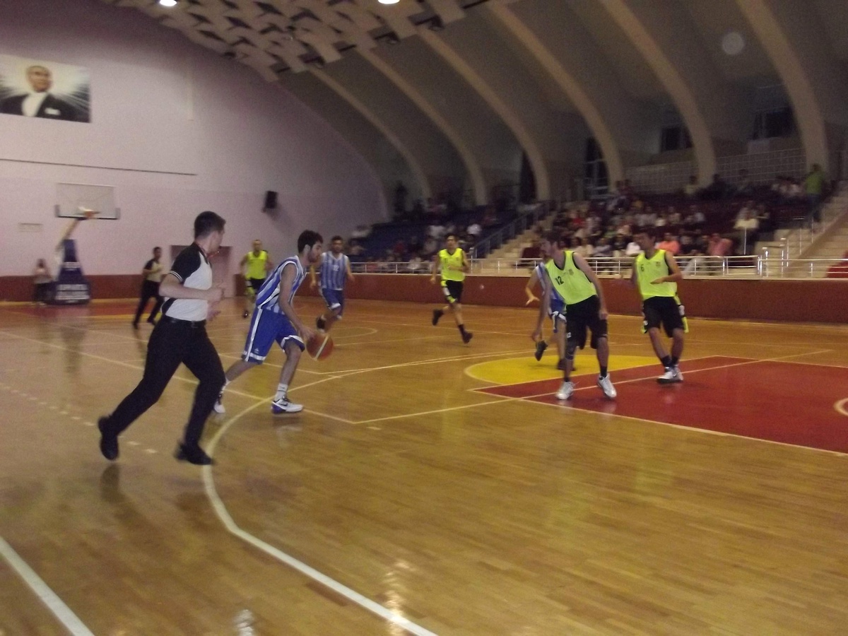 Büyük Basketbol Erkekler Ligi\'nde Şampiyon Aygemspor Oldu