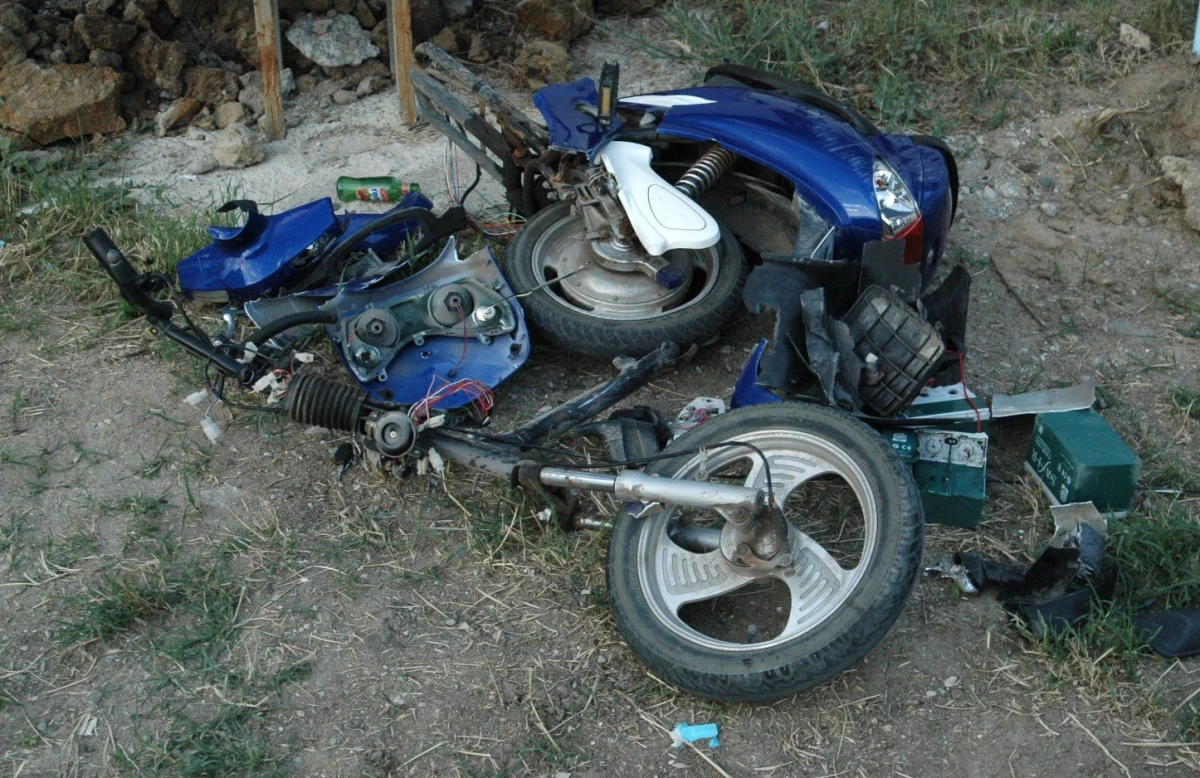 Çorlu\'da İki Motosiklet Çarpıştı: 3 Yaralı