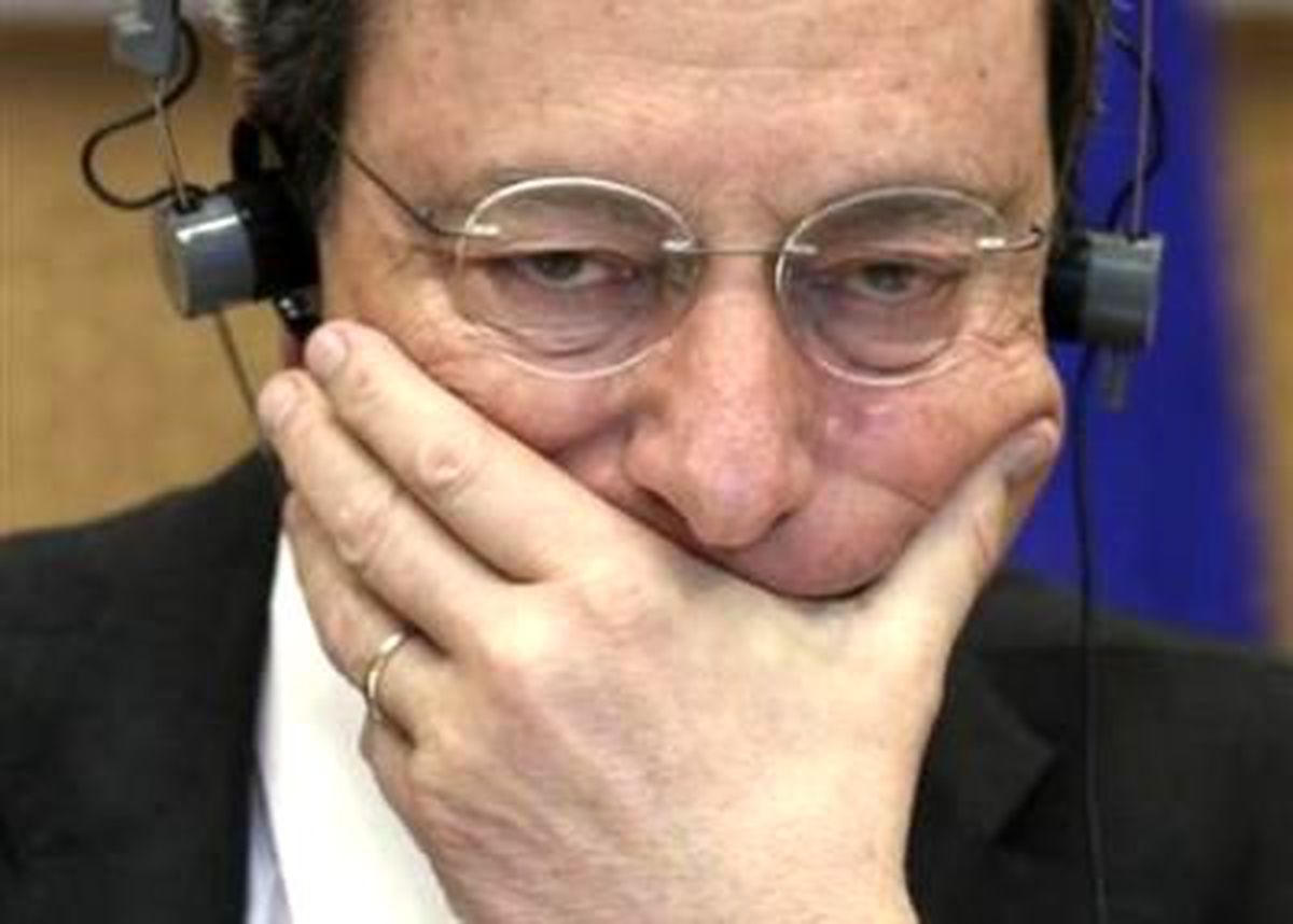 "Ecb ile Euro Bölegesi Arasında At Pazarlığı Yok"