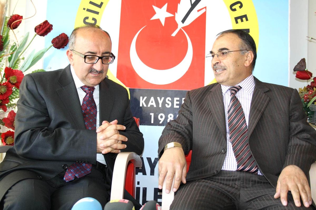 Gazeteciler Cemiyeti\'ne Ziyaretçi Akını