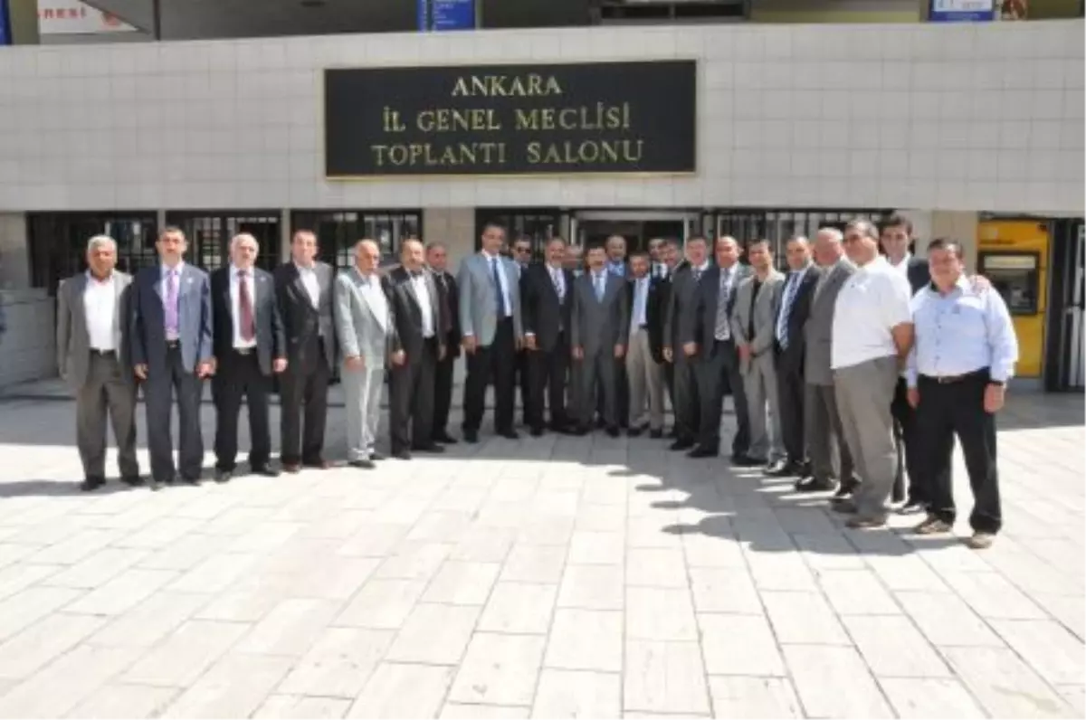 Gölbaşı\'na Alkış
