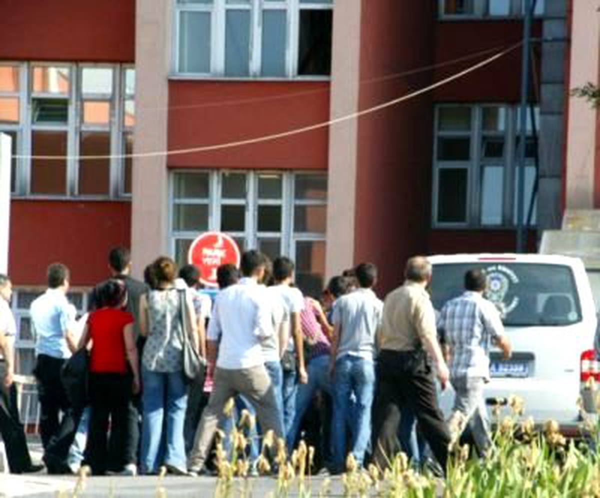 Gözaltına Alınan Öğrenciler Serbest Bırakıldı