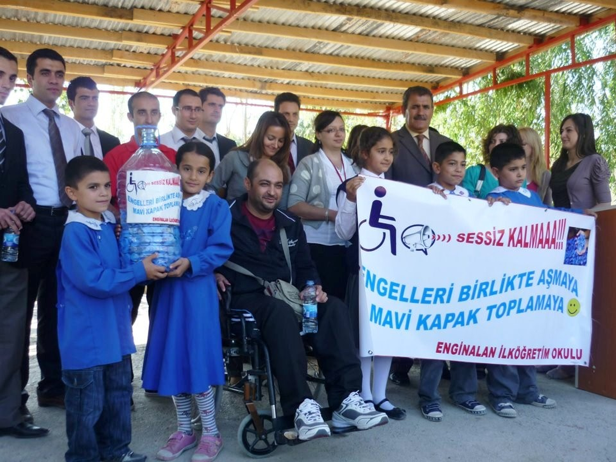 Iğdır\'da \'Çevremizi Temiz Tutalım Engellilerimizi Özgürlüğe Kavuşturalım\' Kampanyası