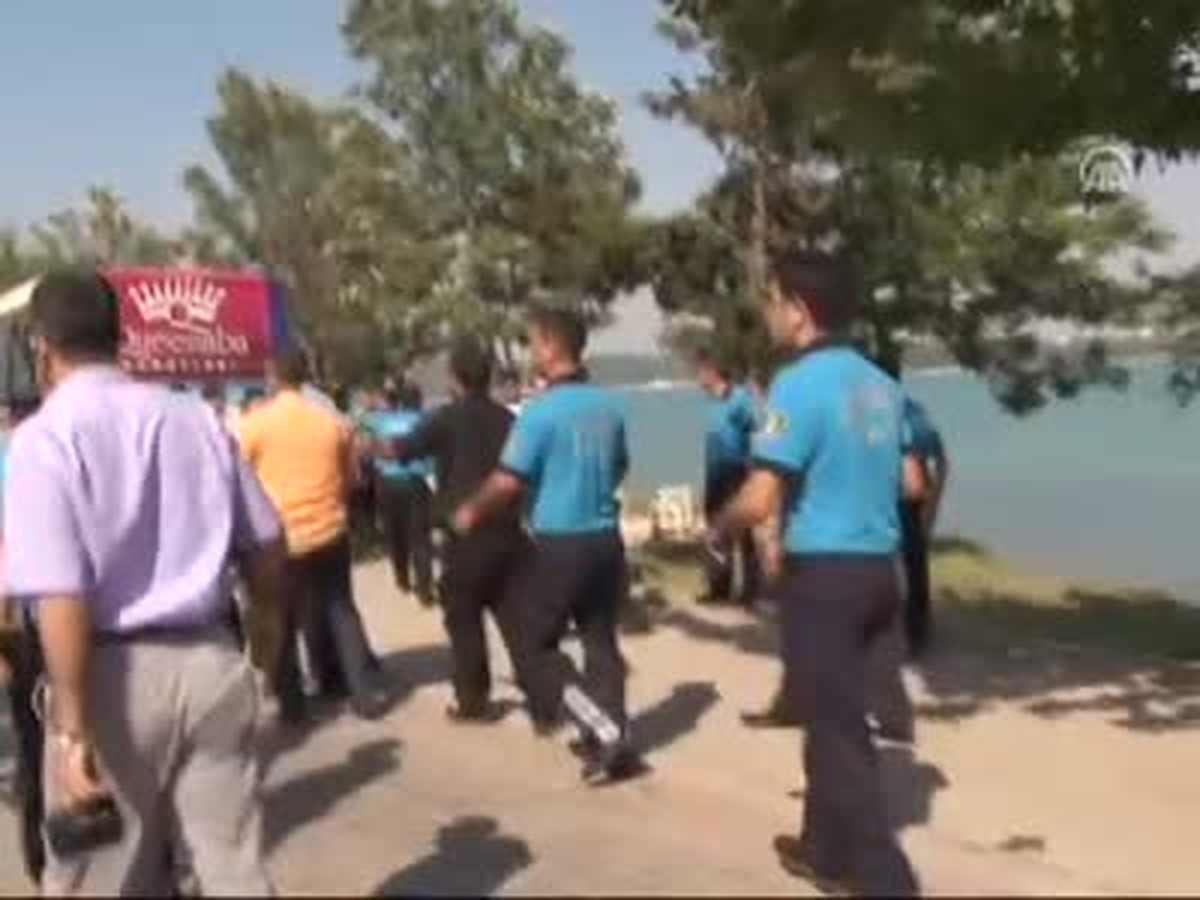 Kayıkla Kaçmaya Çalıştılar