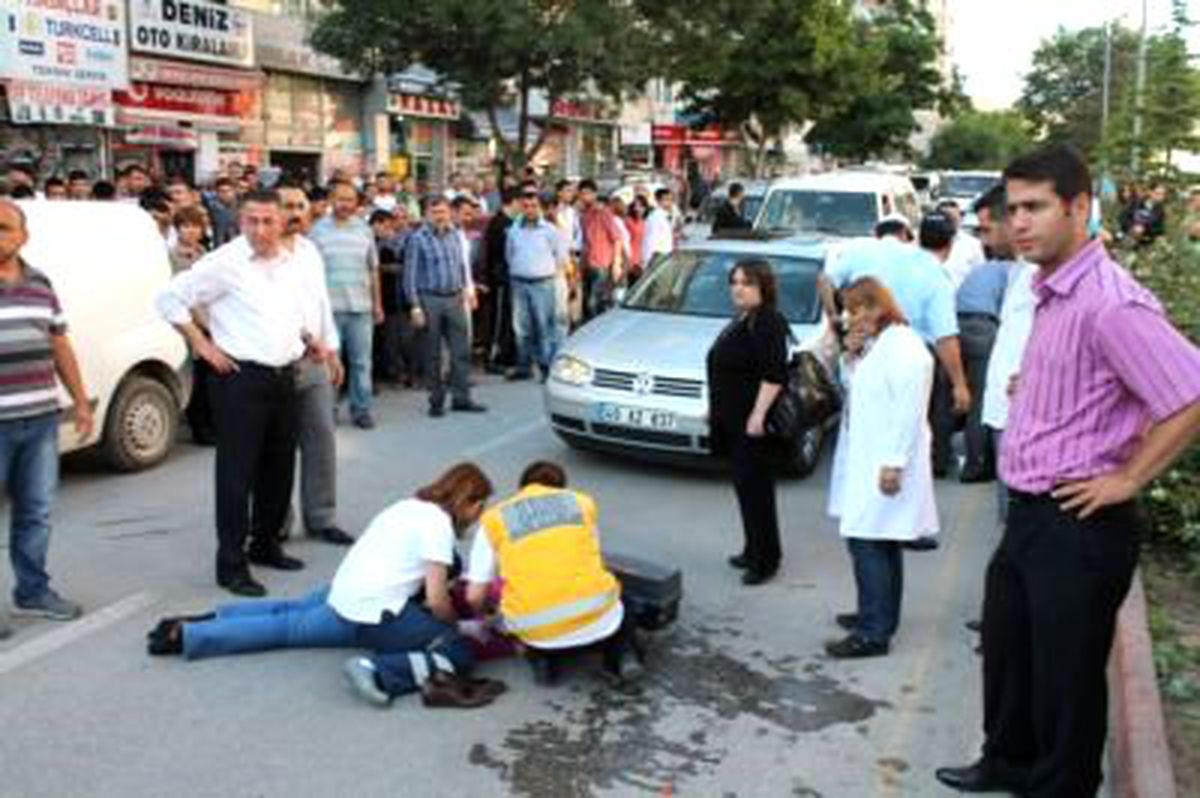 Kırşehir\'de Yayaya Otomobil Çarptı