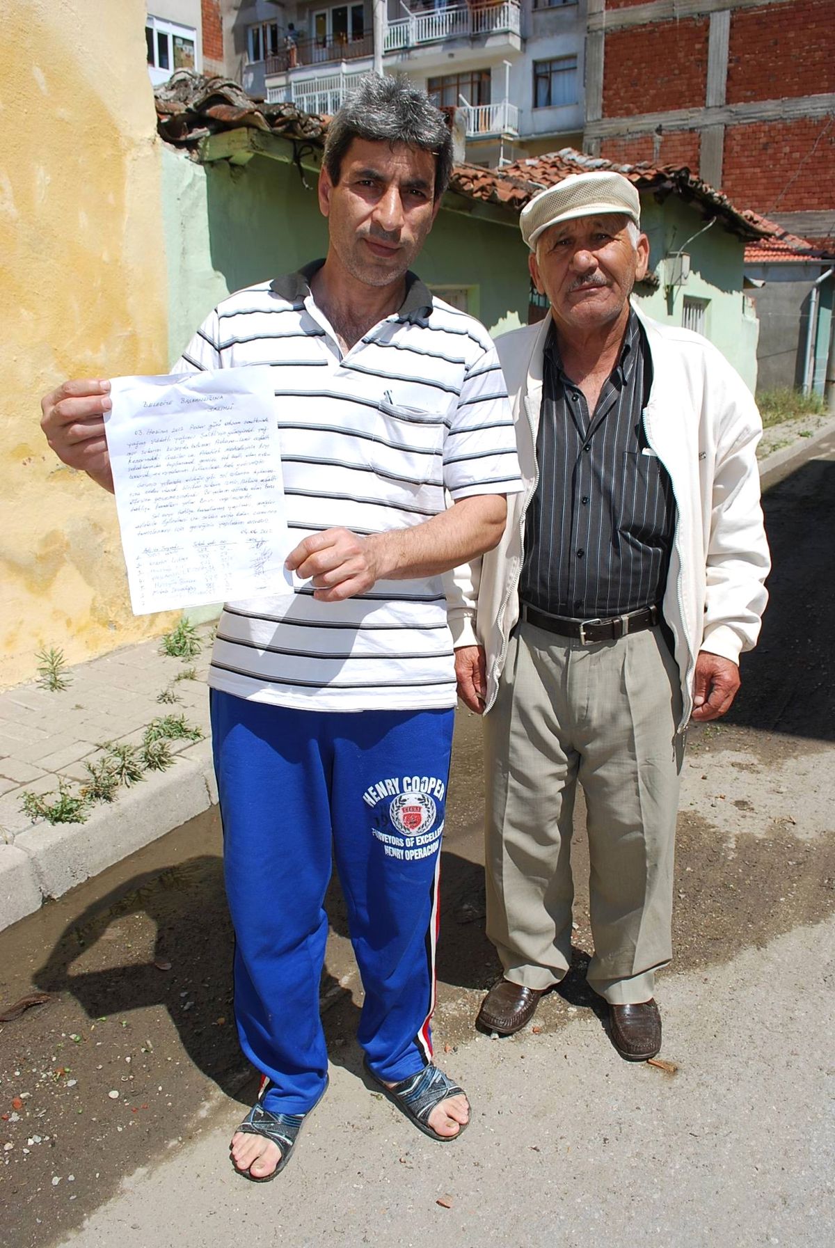 Mahalle Halkı Destek Bekliyor