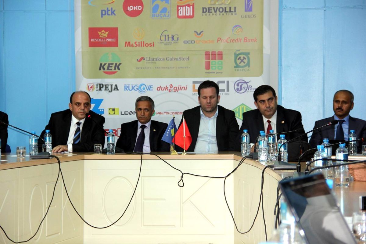 Salihlililer, Kosova\'da İşbirliği Olanaklarını Araştırdı
