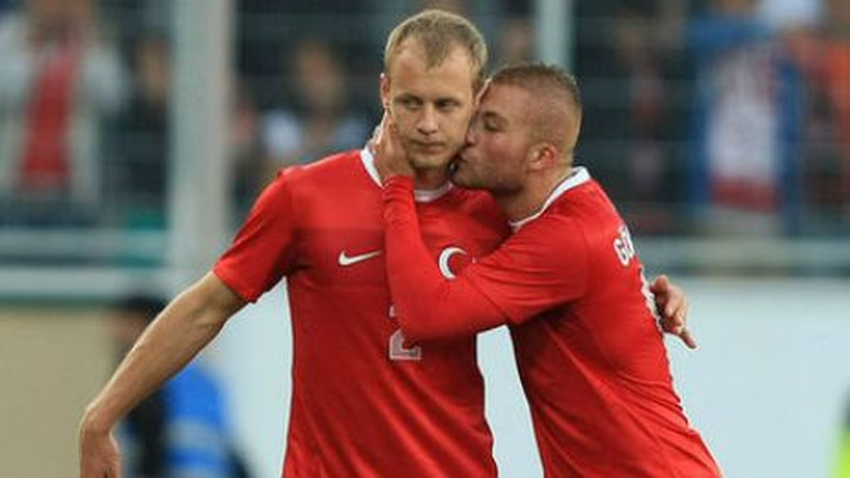 Semih Kaya\'nın El Bileğinde Kırık Tespit Edildi