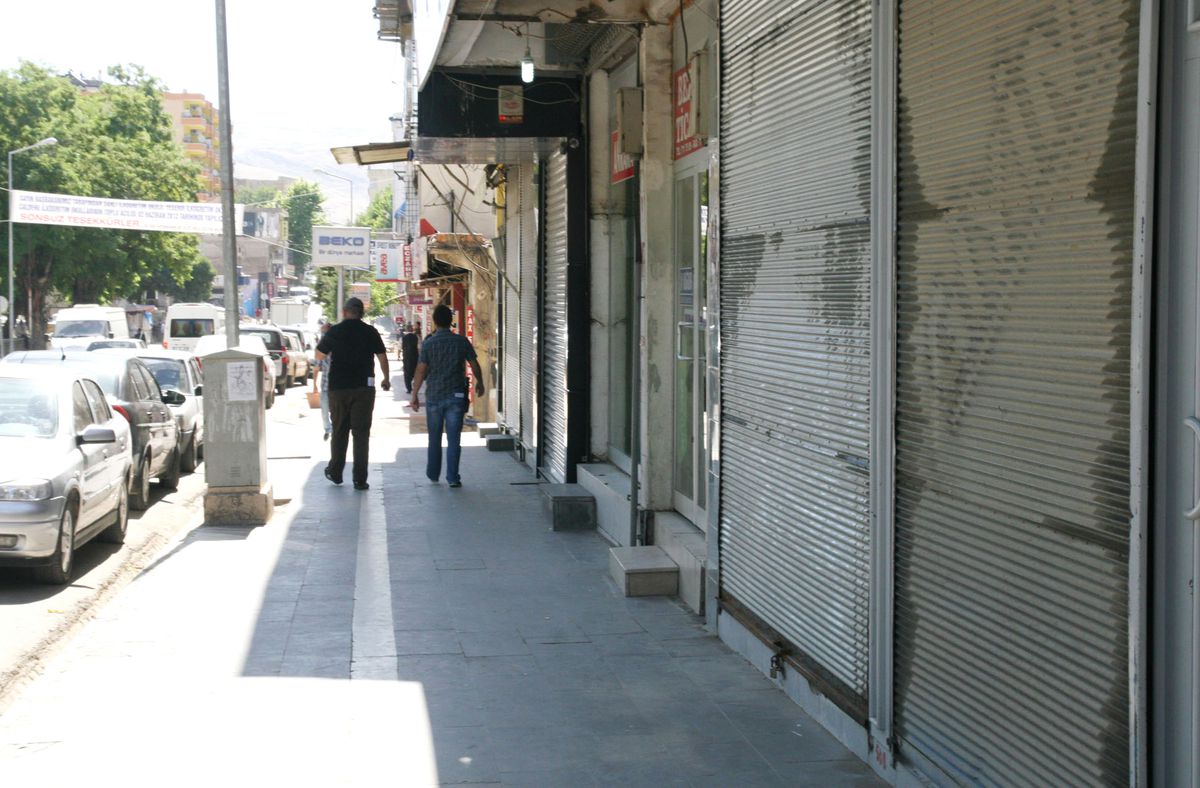 Silvan\'da Esnaf Kepenk Açmadı