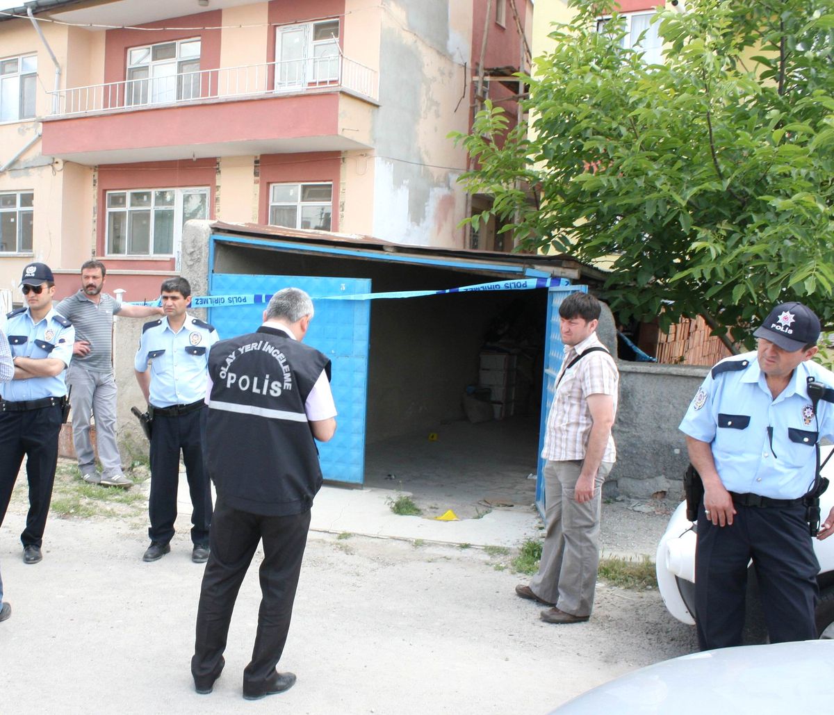 Tabancadan Çıkan Kurşunla Hayatını Kaybetti