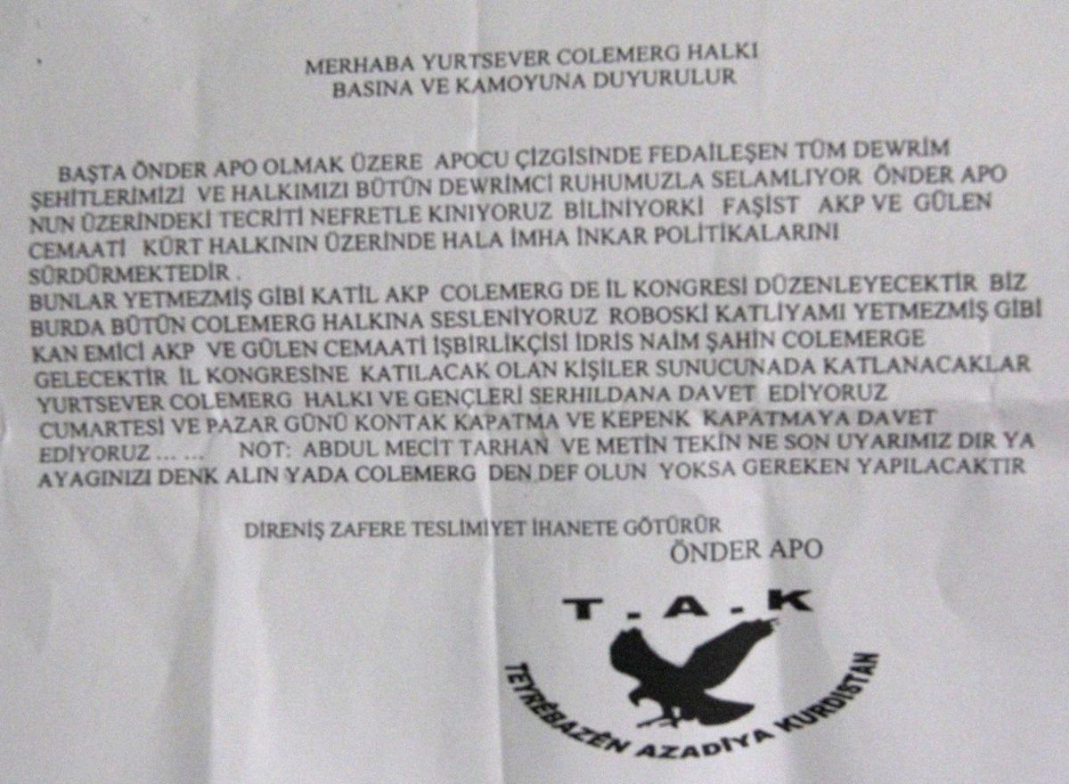 Tak Hakkari\'de Gündüz Saatlerinde Bildiri Dağıttı