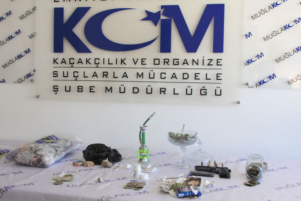 Üniversite Gençliğini Zehirleyenlere Operasyon