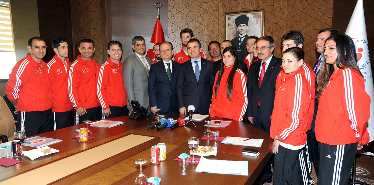 Uzakdoğu Sporu Sokağa İniyor